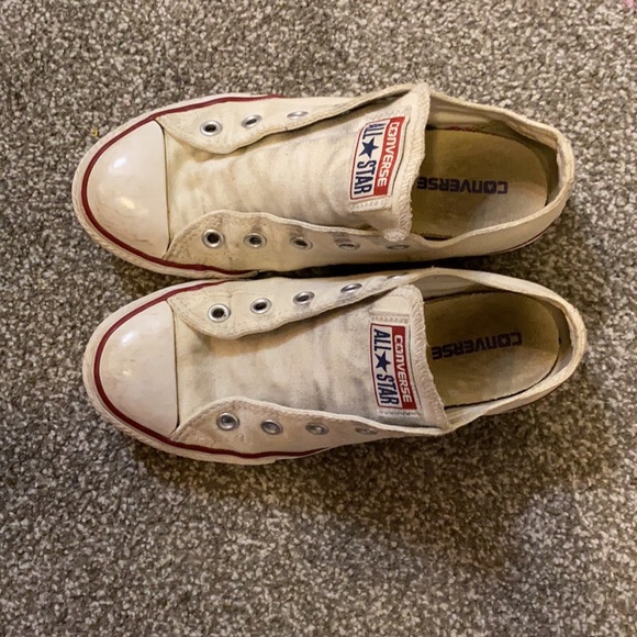 Kids size 2 (US) white Converse! - Picture 4 of 5